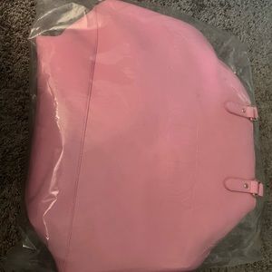 COPY - Truly duffle bag never opened
